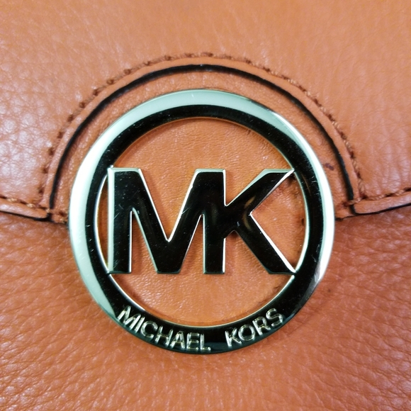 Michael Kors Wristlet - Picture 3 of 9
